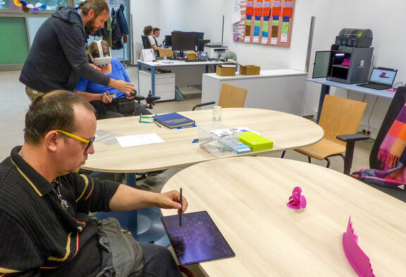 Im 3D-Labor wird an 3D-Modellen gearbeitet.